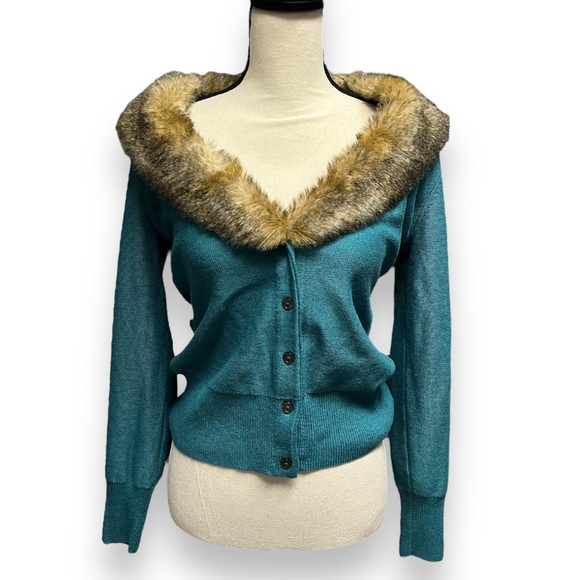 CAbi Sweaters - Cabi Faux Fur Collar Teal Tearoom Cardigan